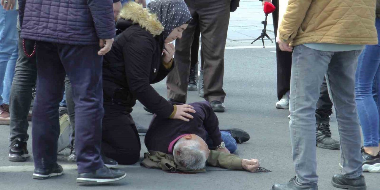 Karşıya geçmek isteyen yayaya motosiklet çarptı