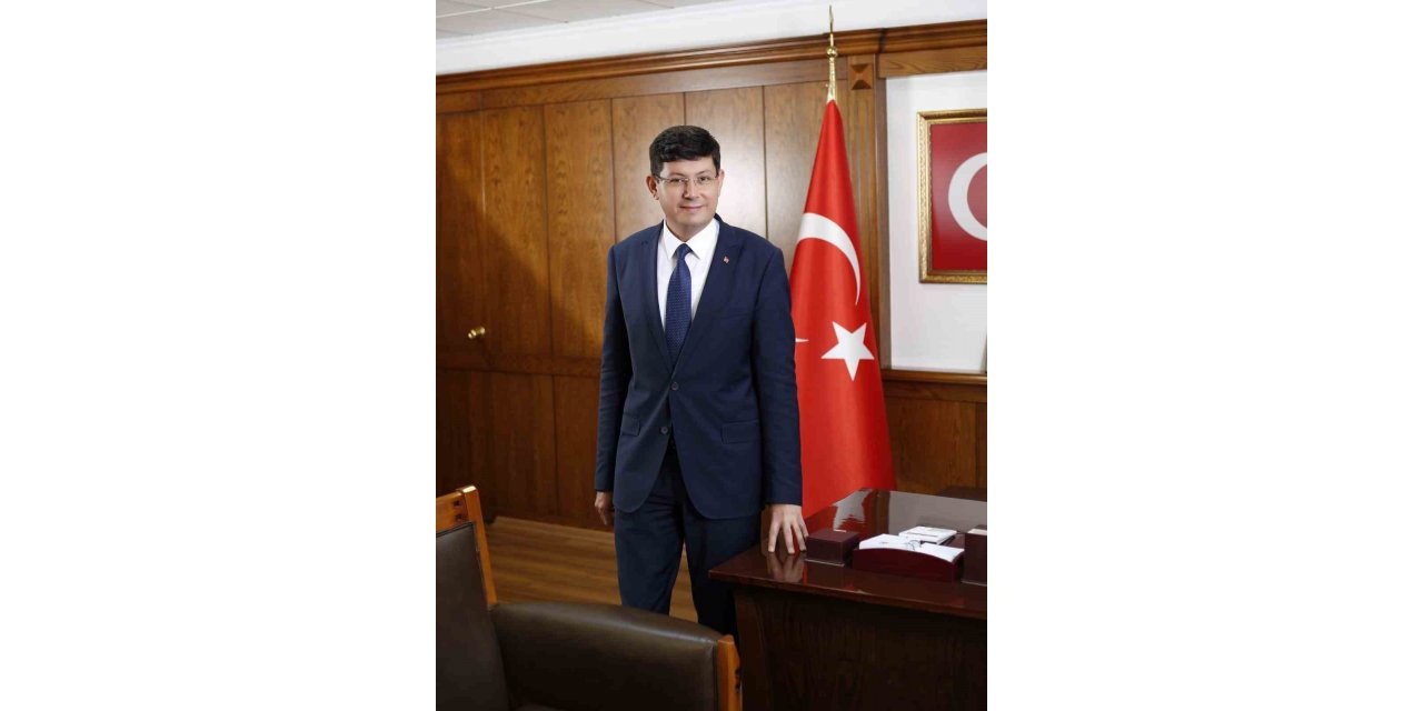 Başkan Özcan avukat meslektaşlarının gününü kutladı