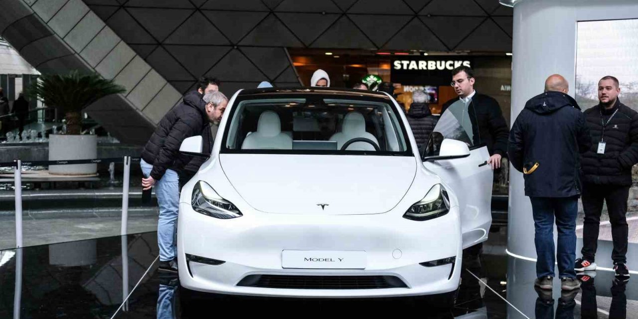 Tesla araçlara yoğun ilgi