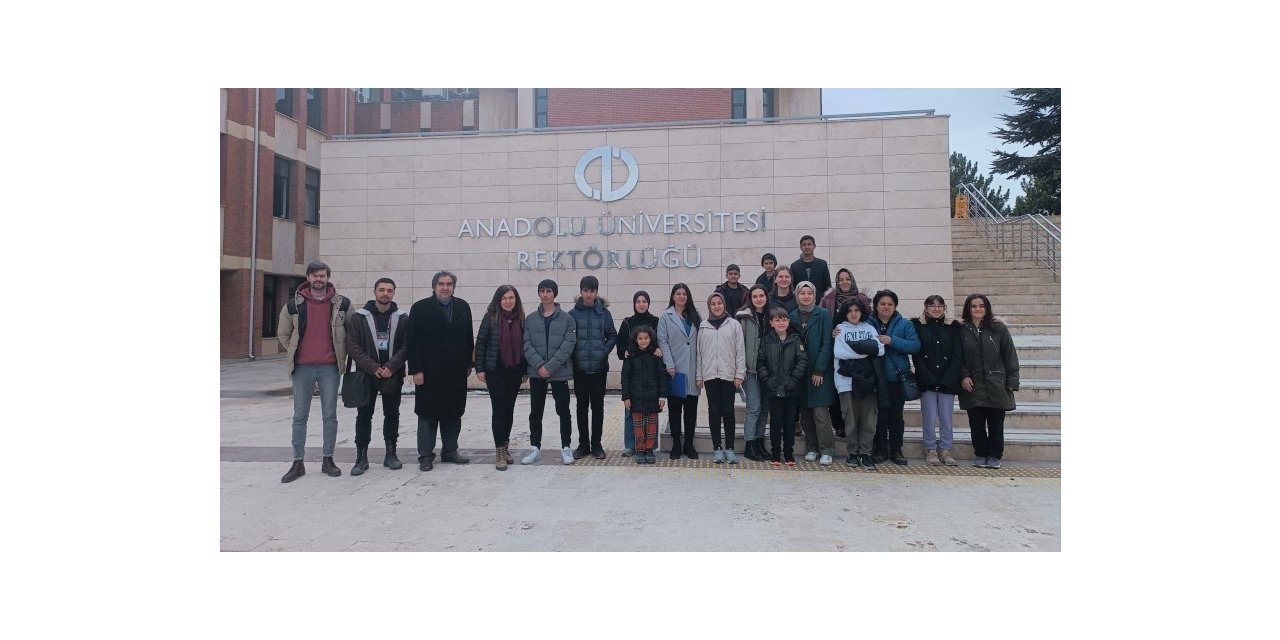 Afetzede çocuklara yönelik etkinlikler kampüs turu ile başladı