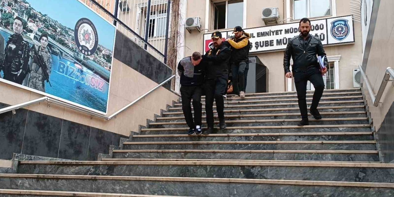 İstanbul’da iki kuyumcudan 18 milyon değerinde takı çalan 4 hırsız yakalandı