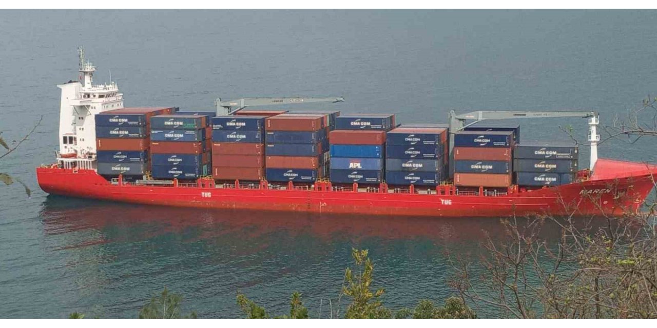 Karadeniz’de karaya oturan gemi için çalışmalar sürüyor