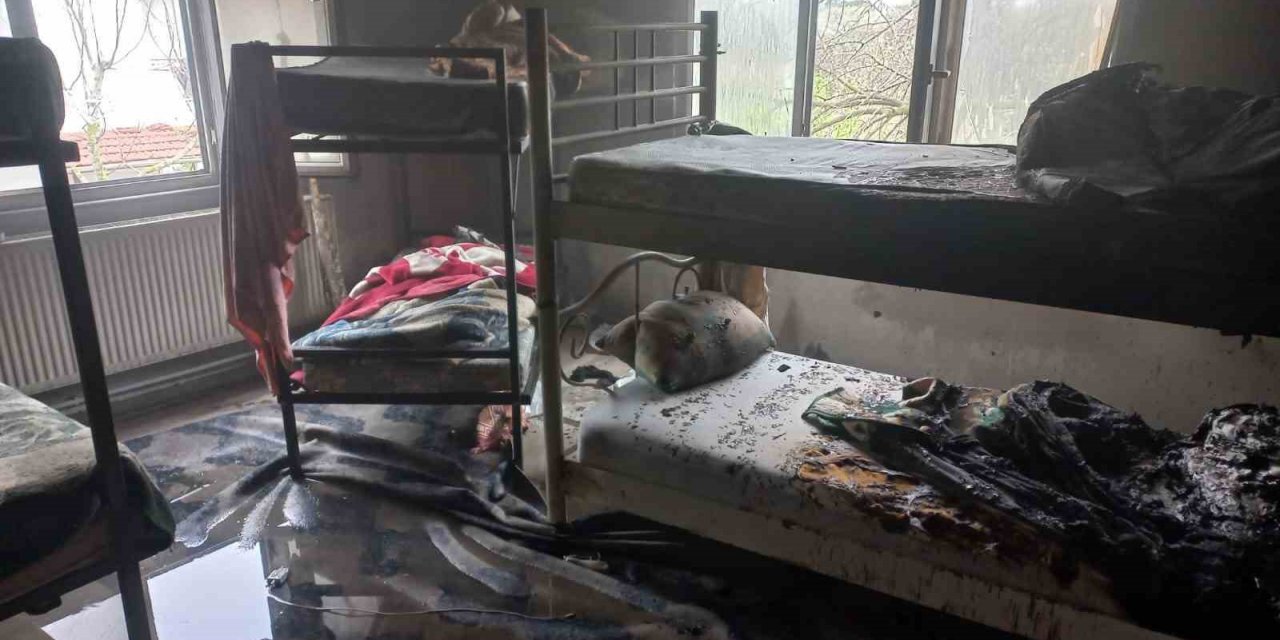 Yalova Altınova’da pansiyon yangını