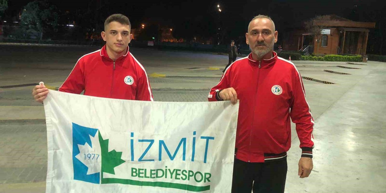 Genç güreşçiden çeyrek final başarısı