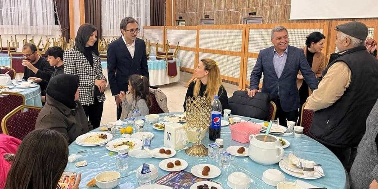 Altıntaş’ta depremzede ailelere iftar yemeği