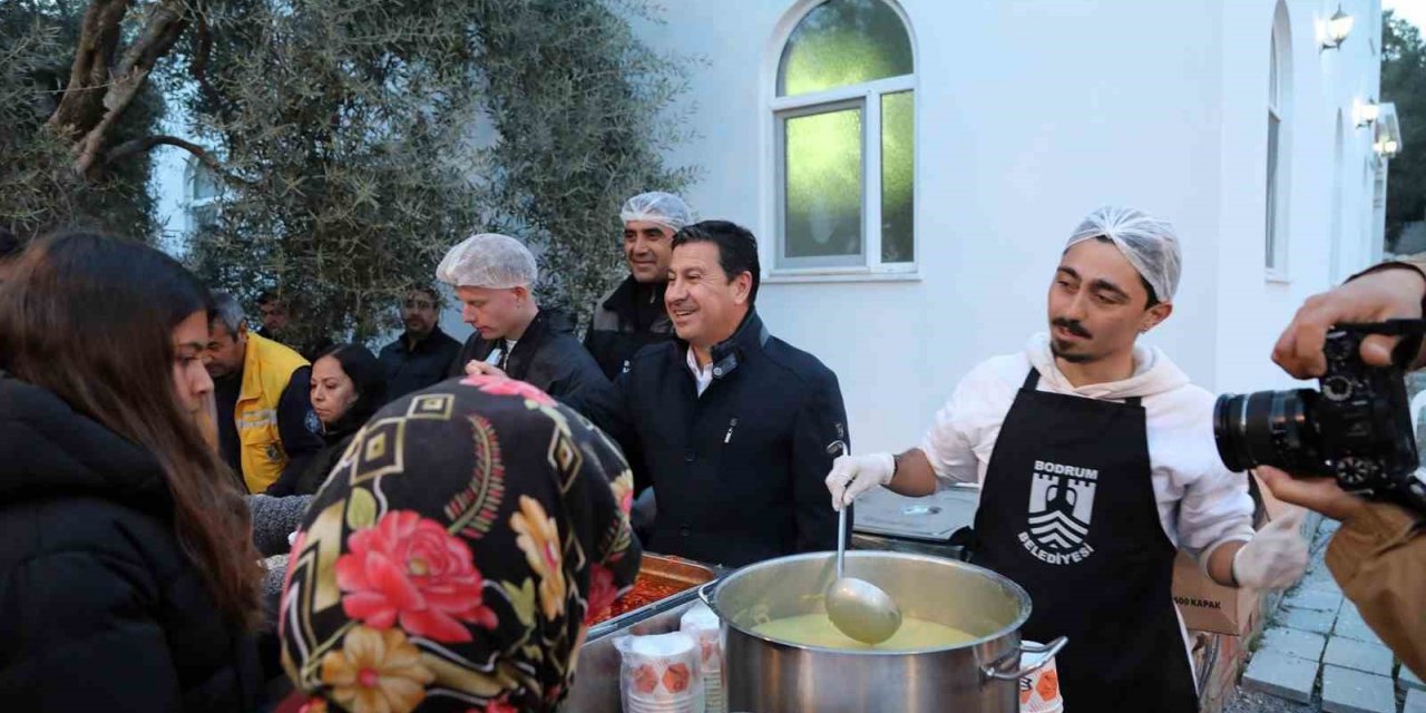 Belediye iftar programları devam ediyor