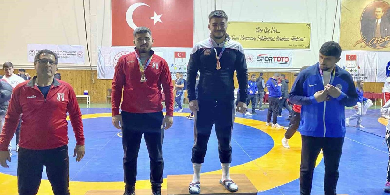 SUBÜ’lü güreşçiler dünya şampiyonasında yarışacak