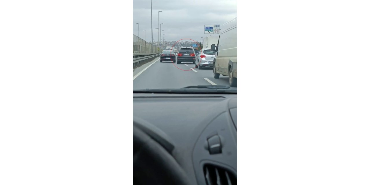 E-5’te makas atarak ilerleyen sürücü kamerada