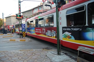 Vatandaş çözüm bekliyor tramvayda sorun bitmiyor
