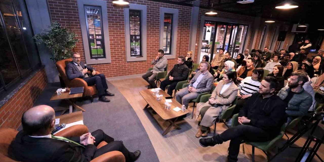 Kitaphane’de kutsal emanetler konuşuldu