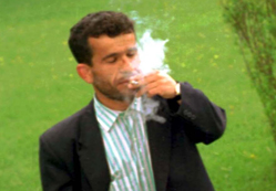 Sigara sosyal hayattan siliniyor
