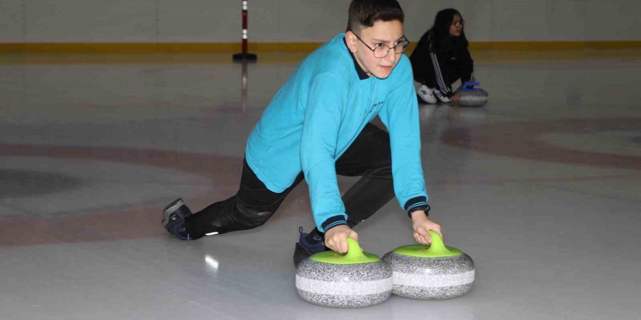 ’Buzda Satranç Curling Projesi’nde 1300 öğrenciye eğitim