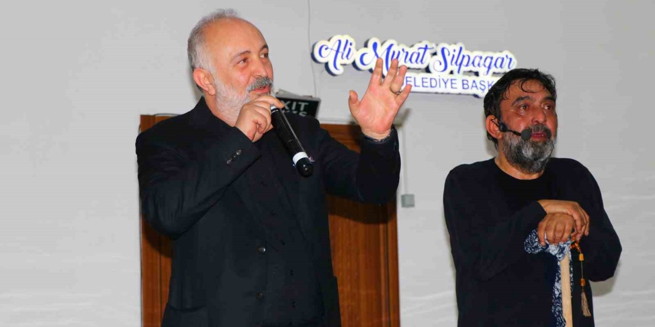 Ahmet Yenilmez 1071’den 2023’e gösterisini Çiftlikköy’de sahneledi