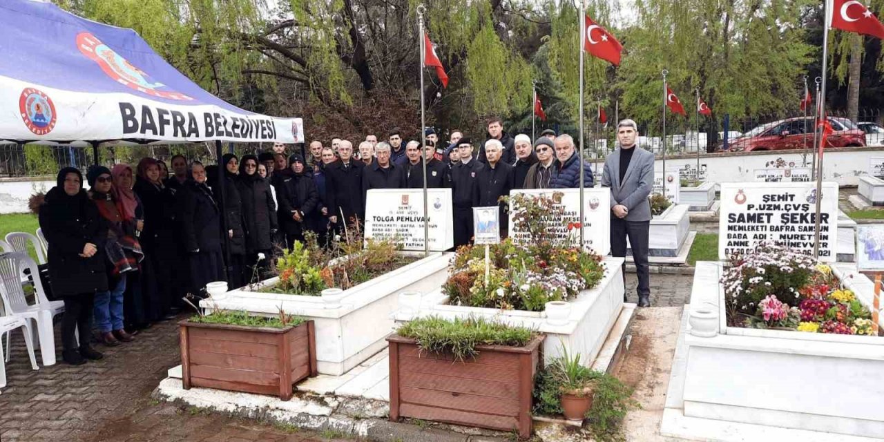 Şehit astsubay kabri başında anıldı