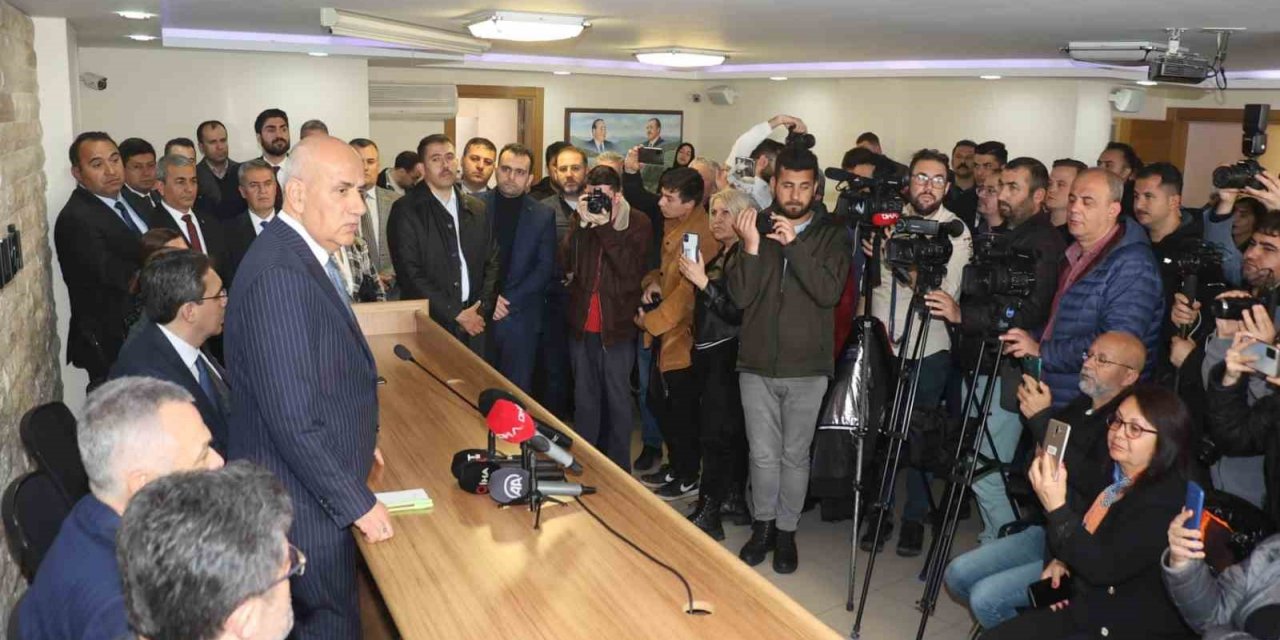 Bakan Kirişci: "Bu ülkeyi bölmek isteyenler ve iş birlikçilerine fırsat vermeyin”