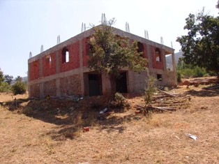Yaylabelen cami inşaatı tamamlanmayı bekliyor