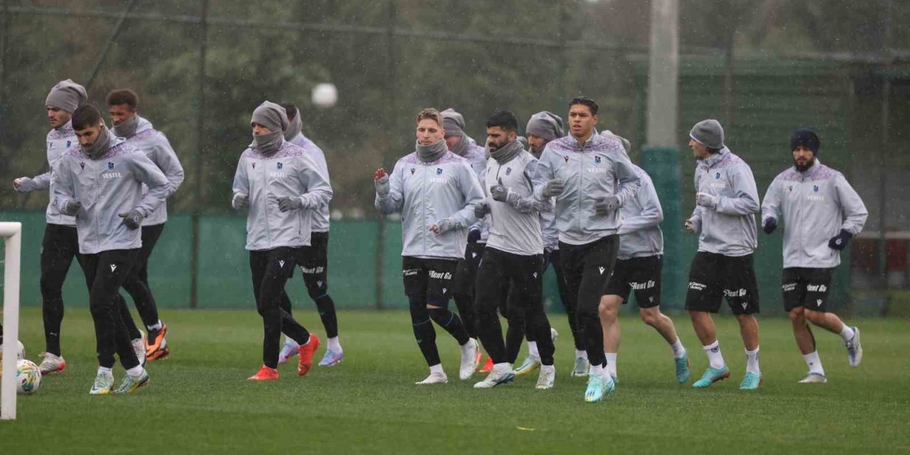 Trabzonspor, Kasımpaşa maçı hazırlıklarına İhsan Derelioğlu yönetiminde başladı
