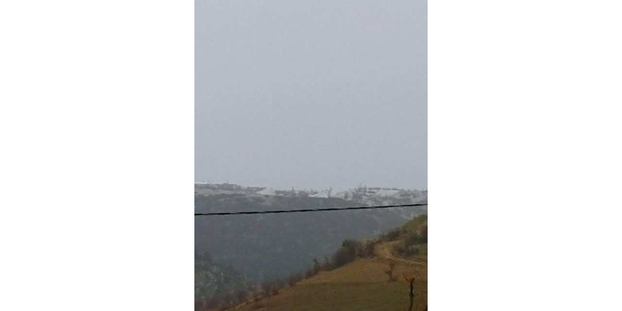 Selendi’nin yüksek kesimlerinde kar yağışı etkili oluyor