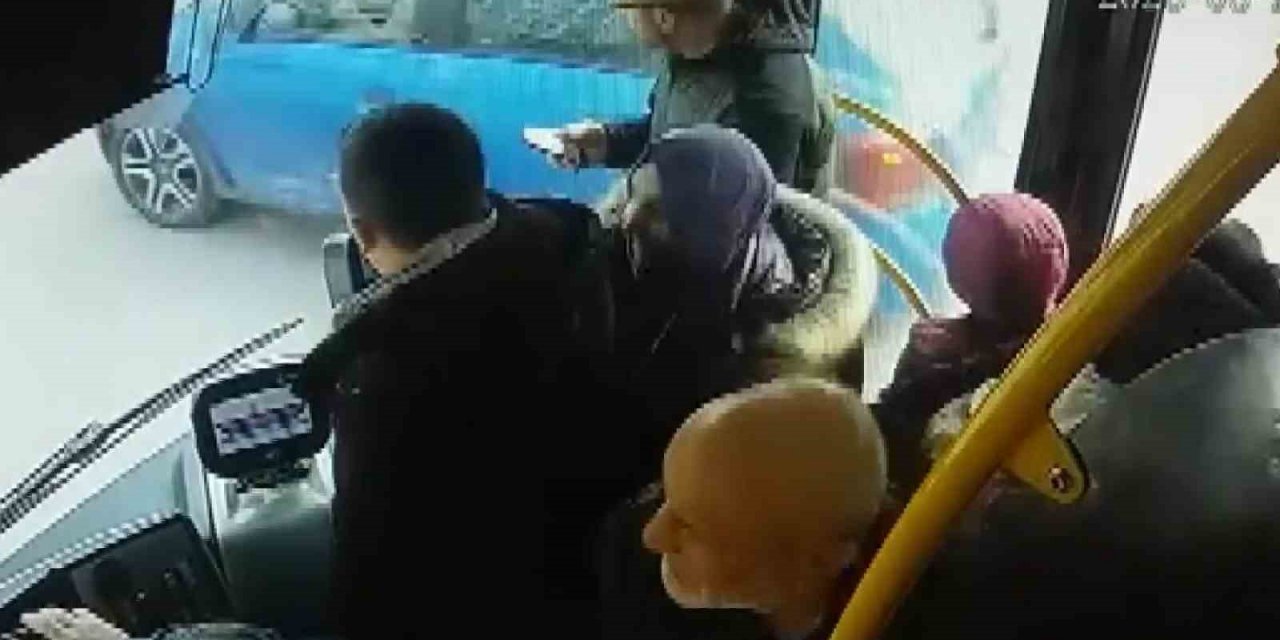 Sürücülerin ölümden döndükleri anlar kamerada