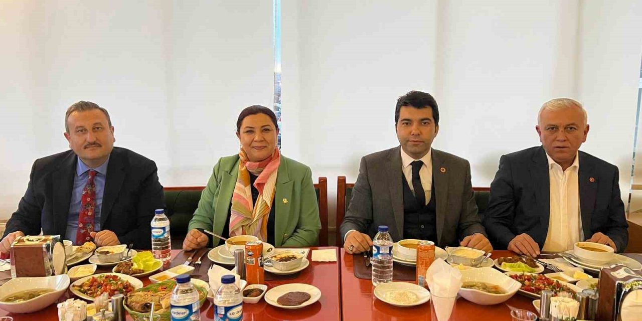 İl Başkanı Ünsal, aday adaylarını iftar programında buluşturdu