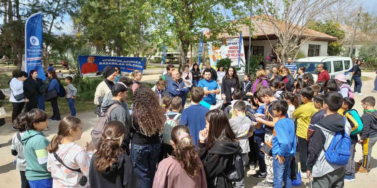 Zeytinpark’ta  gençler için ‘hazine’ oyunu düzenlendi