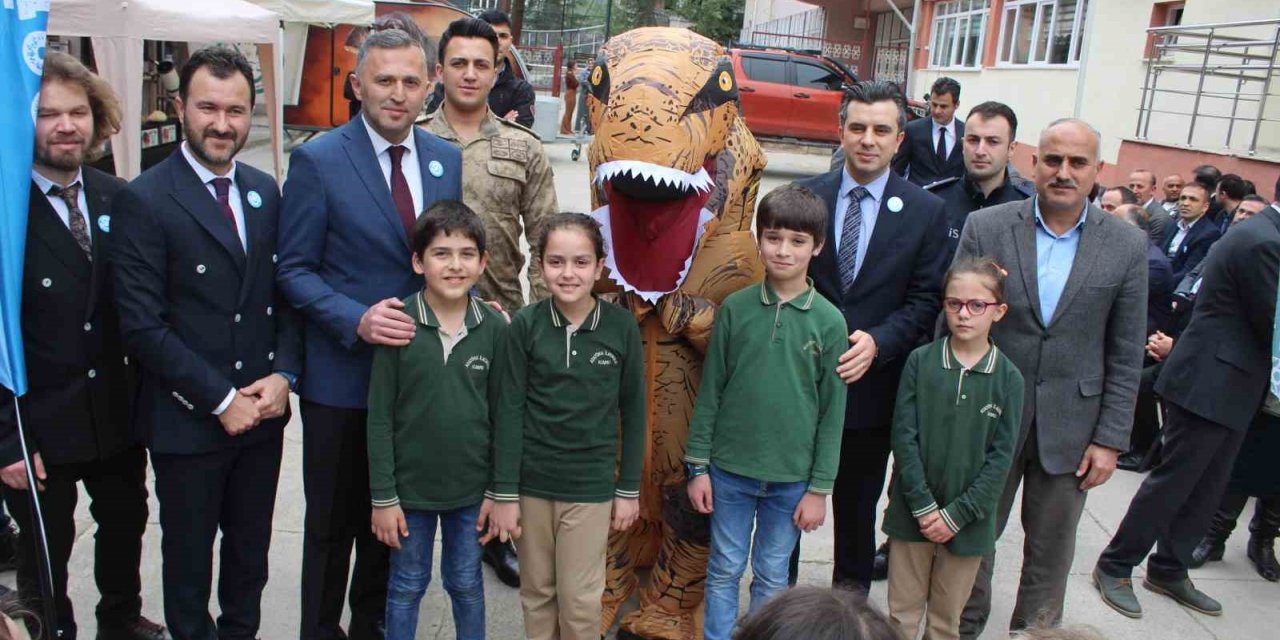 Lise öğrencilerinin kurduğu bilim müzesi, ilkokul öğrencilerine ışık tutacak