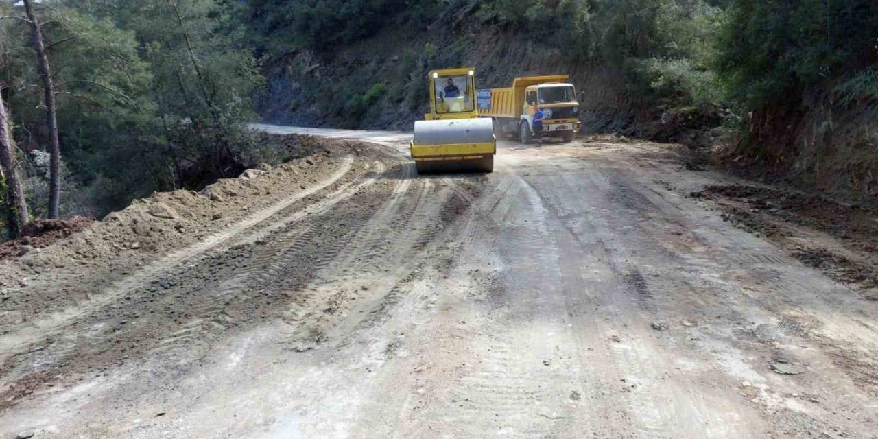 Milas’ta 473 Km yol çalışması yaptı