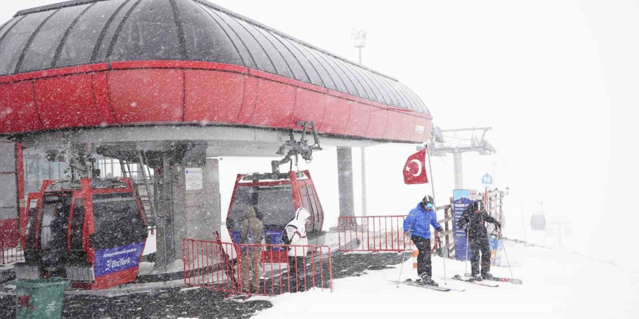 Erciyes’te Nisan karı