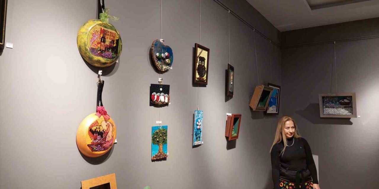 Tekirdağ’da depremzedeler yararına resim sergisi