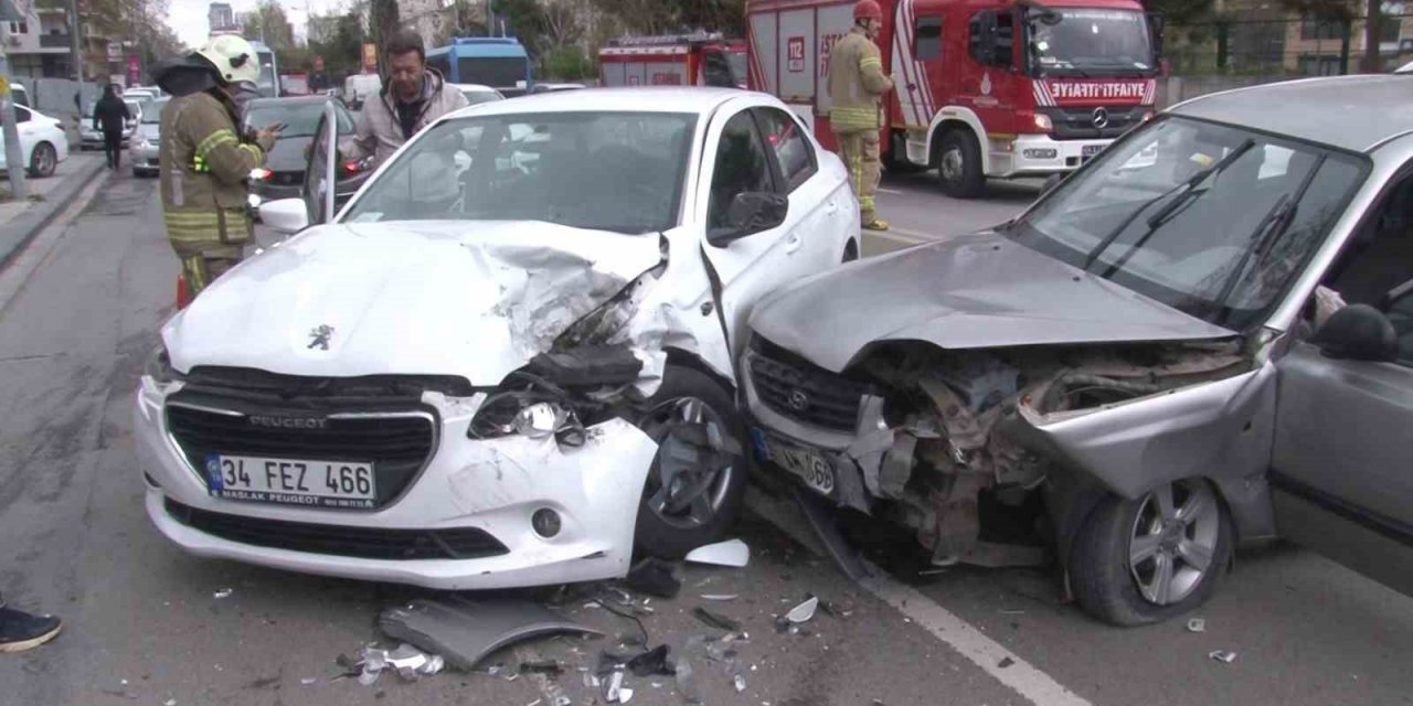 Kartal’da feci kaza: 2’si çocuk 4 yaralı