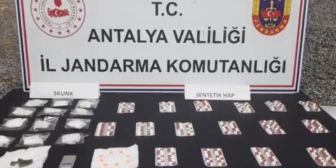 Antalya’da jandarmadan uyuşturucu operasyonu