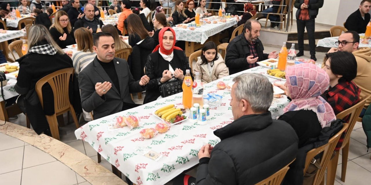 Biga Belediyesi ailesi iftarda bir araya geldi