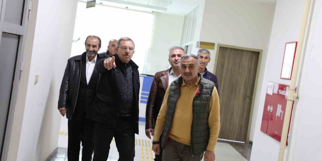 Develi Belediyesi’nden Göksun Belediyesi’ne ‘kardeşlik ziyareti’