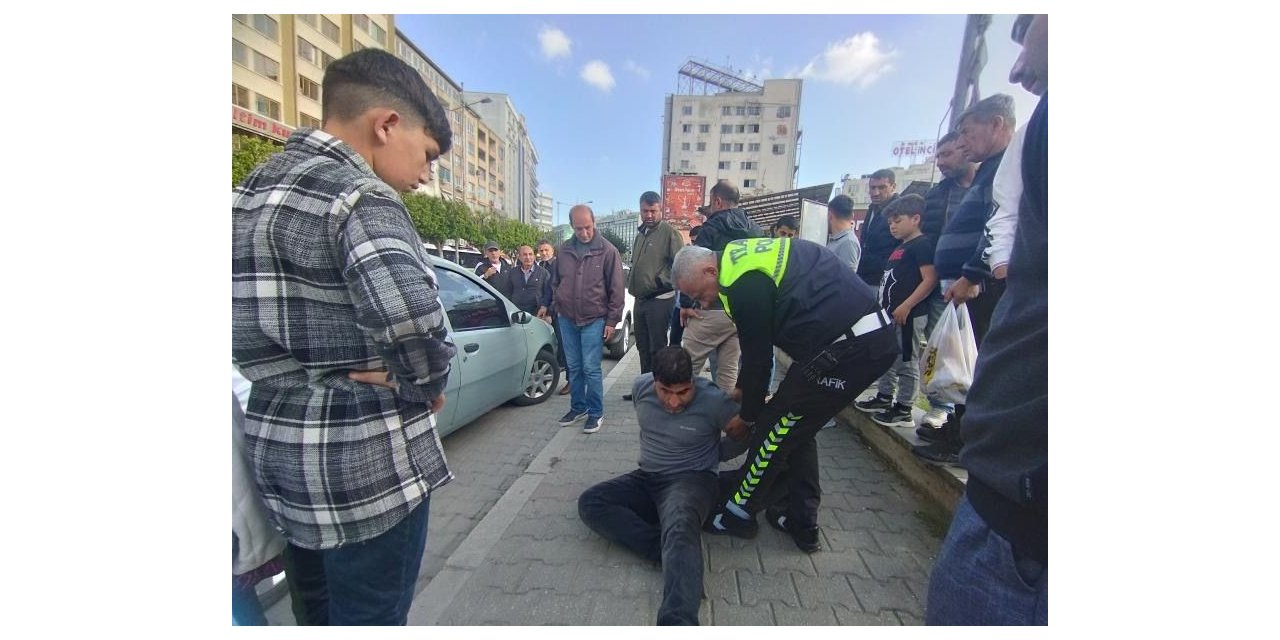 Dolmuşta patates poşetinden eroin çıktı, kaçan şüpheli yakalandı