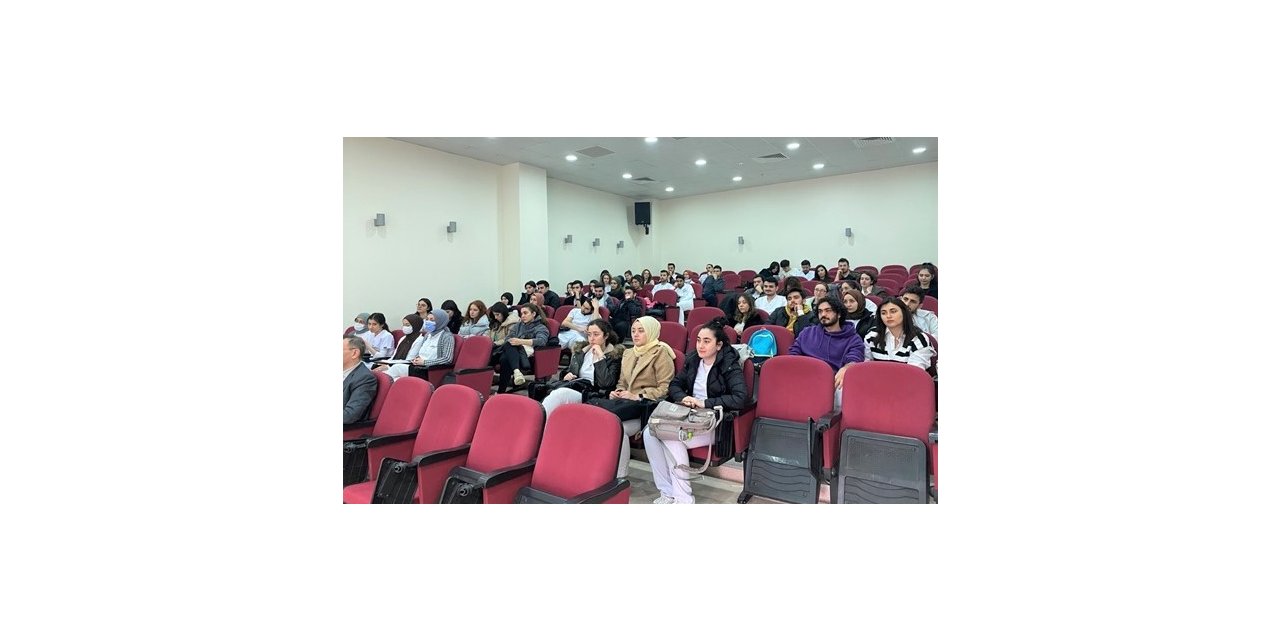Diş Hekimliği Fakültesi’nden muayenehane yönetimi konferansı