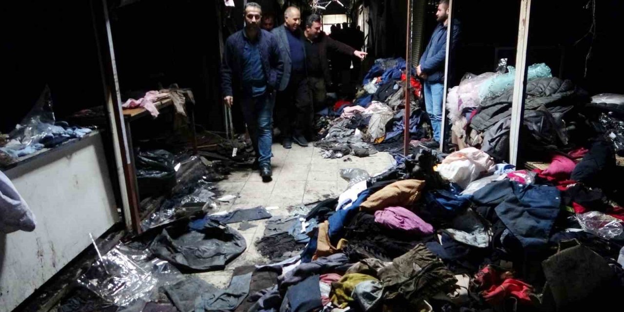 VATSO Başkanı Kandaşoğlu’ndan dükkanları yanan pazar esnafına ziyaret