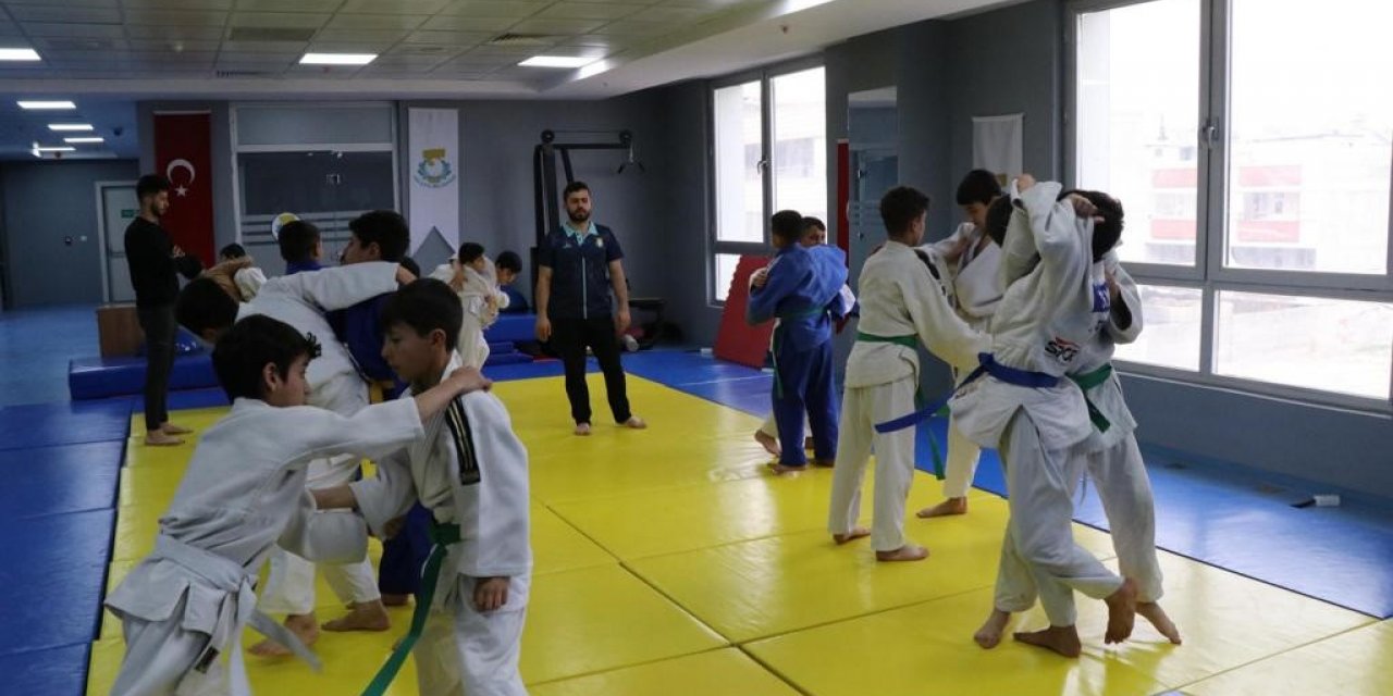 Haliliye’de geleceğin yıldızları spor kurslarında yetişiyor