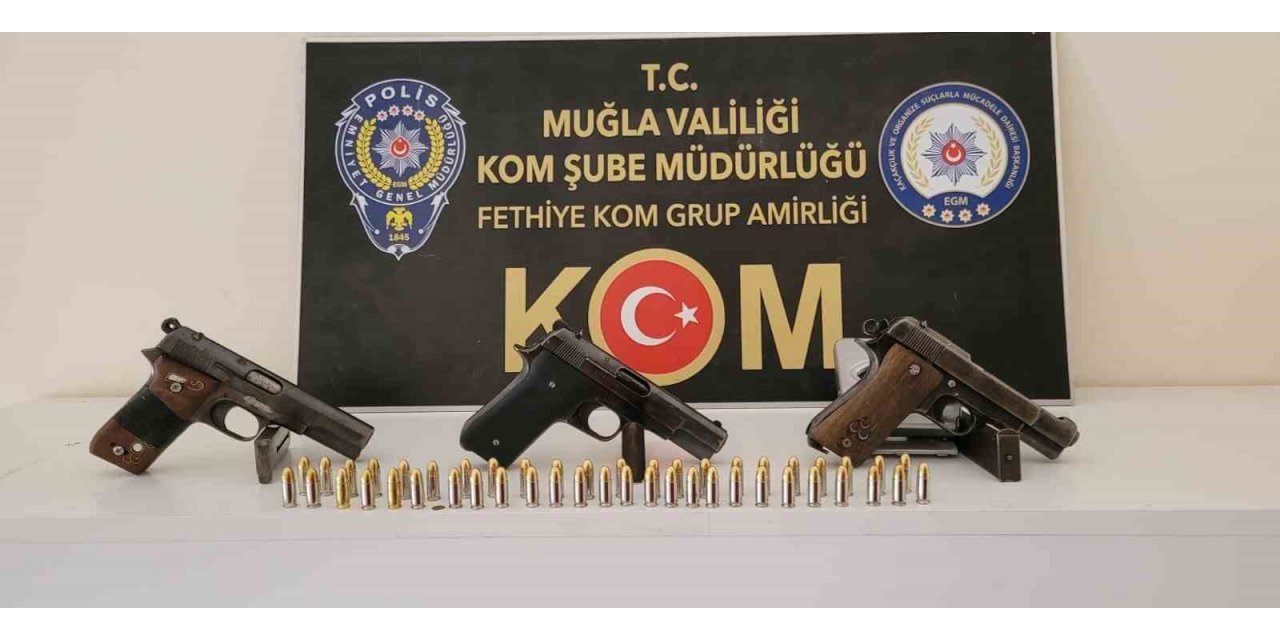 Fethiye’de ruhsatsız silah operasyonu