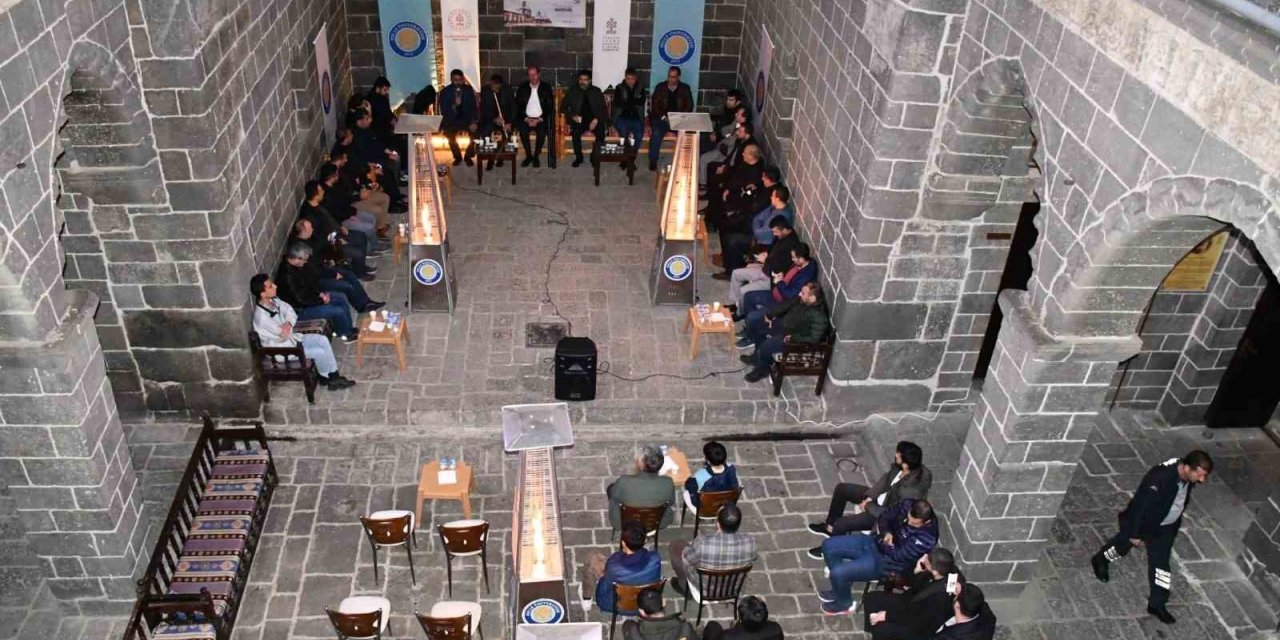 DÜ’de “Hasbihal” programı devam ediyor