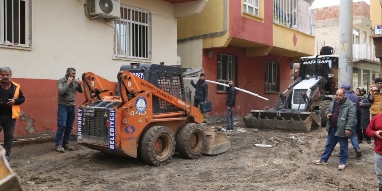 Eyyübiye’de yol çalışmaları hızlandırıldı