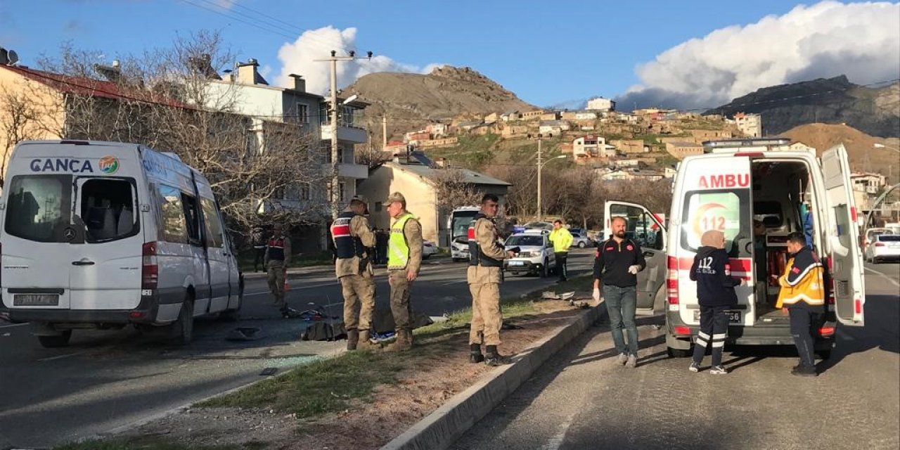 Gümüşhane’de işçi servisi kazası: 1 ölü, 7 yaralı