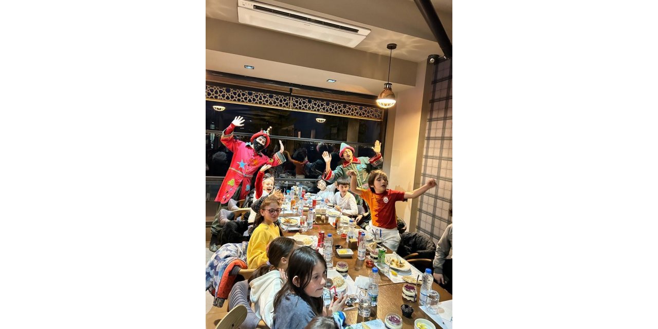 Şehrin mutfaklarında Hacivat ve Karagöz eğlencesi