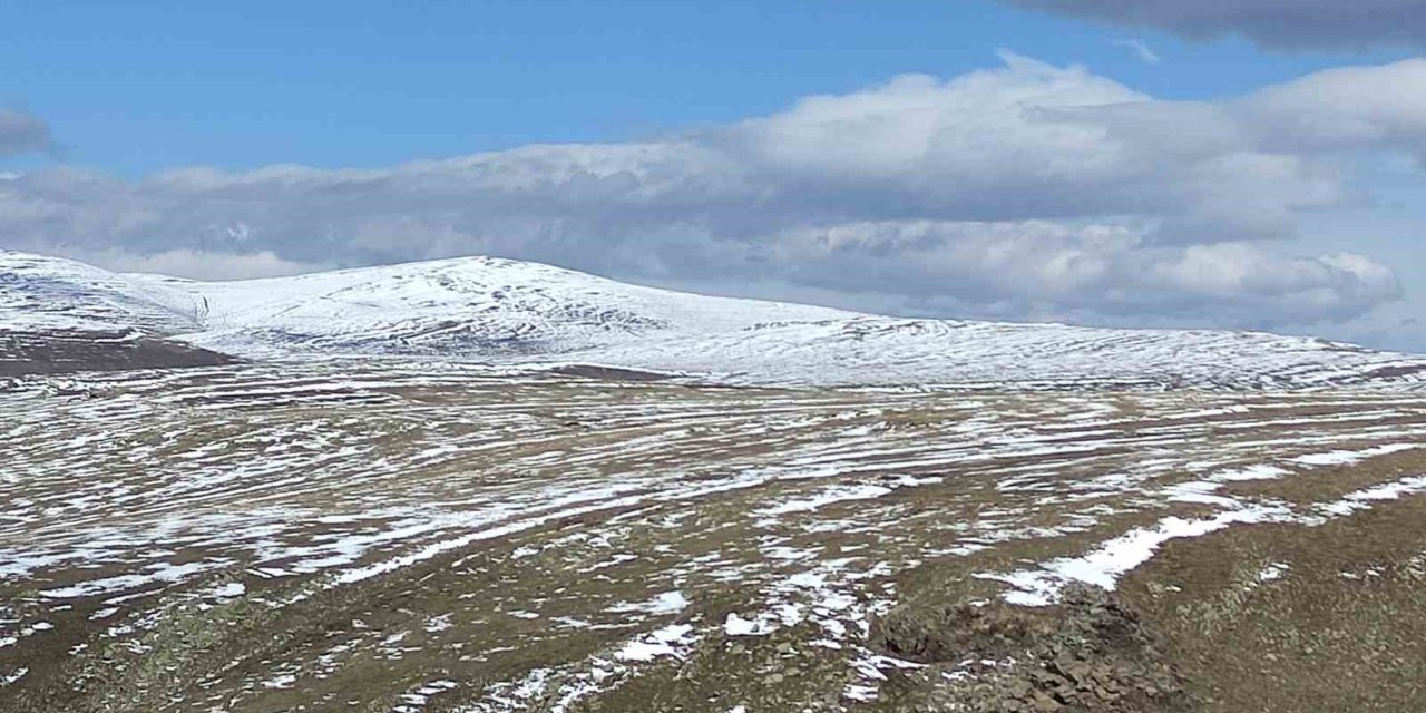 Ardahan’da kar yağışı etkili oldu