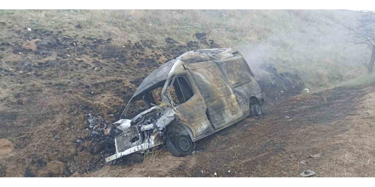 Kaza yapan ambulans küle döndü: 5 yaralı