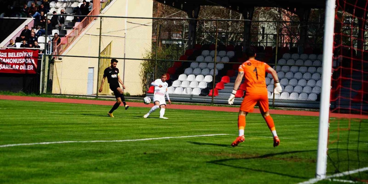 TFF 2. Lig: GMG Kastamonuspor: 0 - İskenderunspor: 2