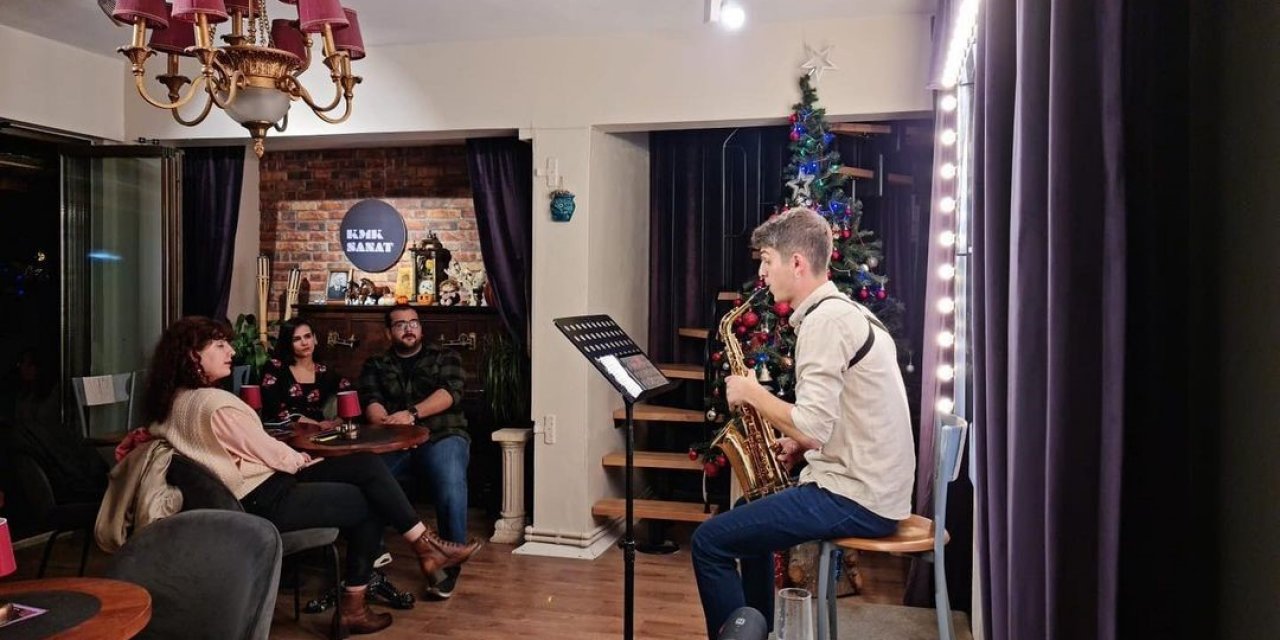 Kazım Metehan Ayasbeyoğlu: “KMK Sanat’ın kapıları gençlere sonuna kadar açık”