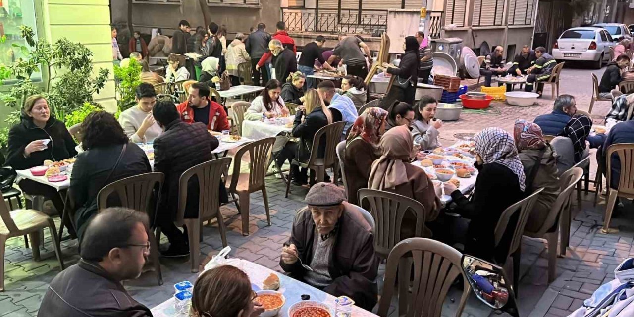 Mahalle esnafı ve vatandaşlar ahilik geleneğini bir kez daha yaşattı