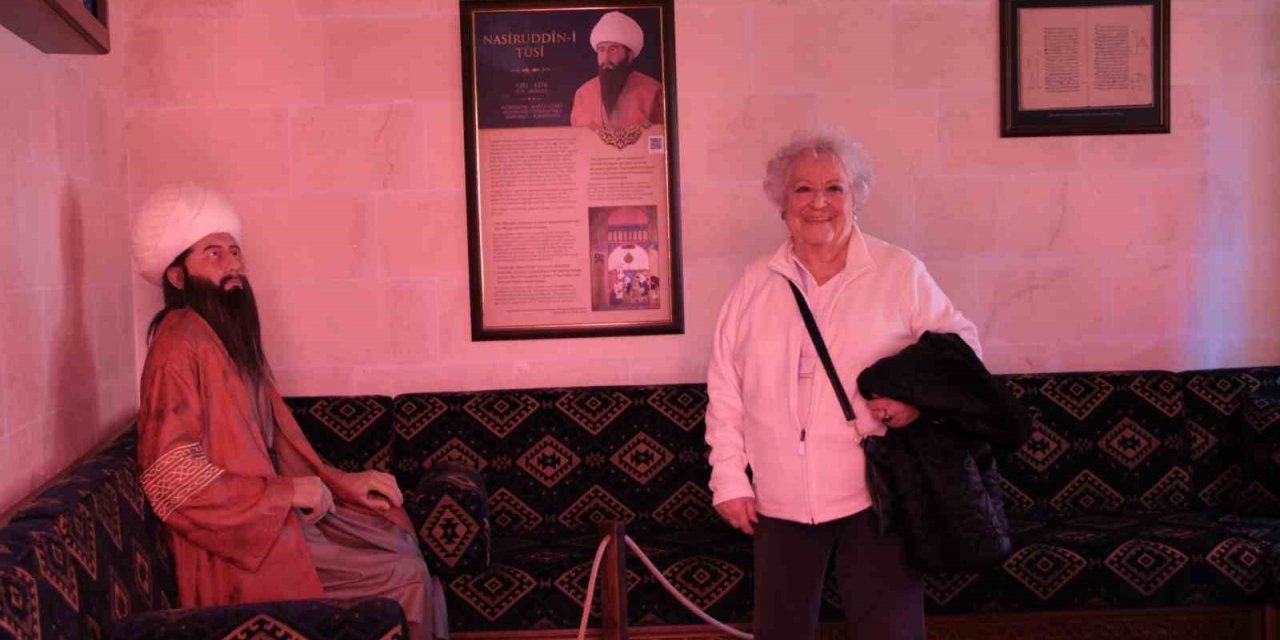 Ziyaretçiler ecdadını gezerek öğreniyor