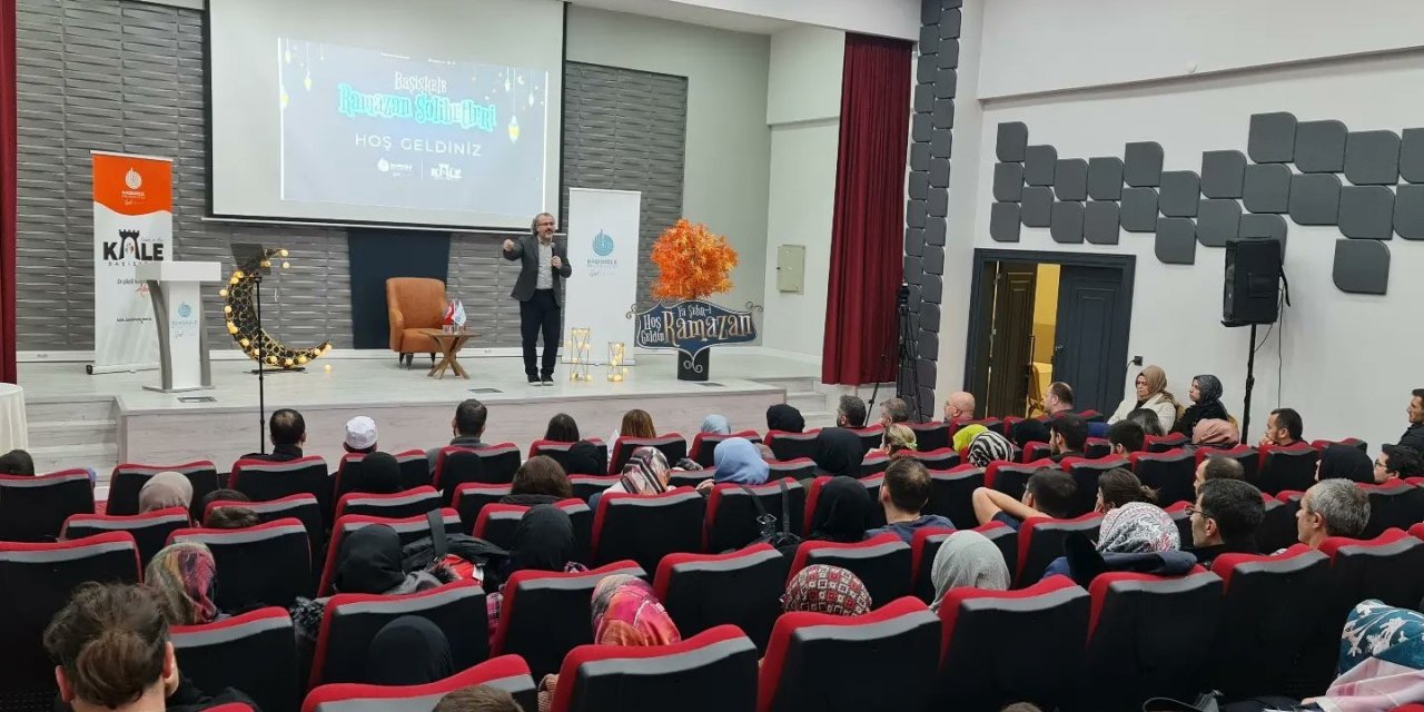 Sıtkı Aslanhan’dan ebeveynlere: "Çocuk eğitimi sadece maddiyata indirgenmemelidir"