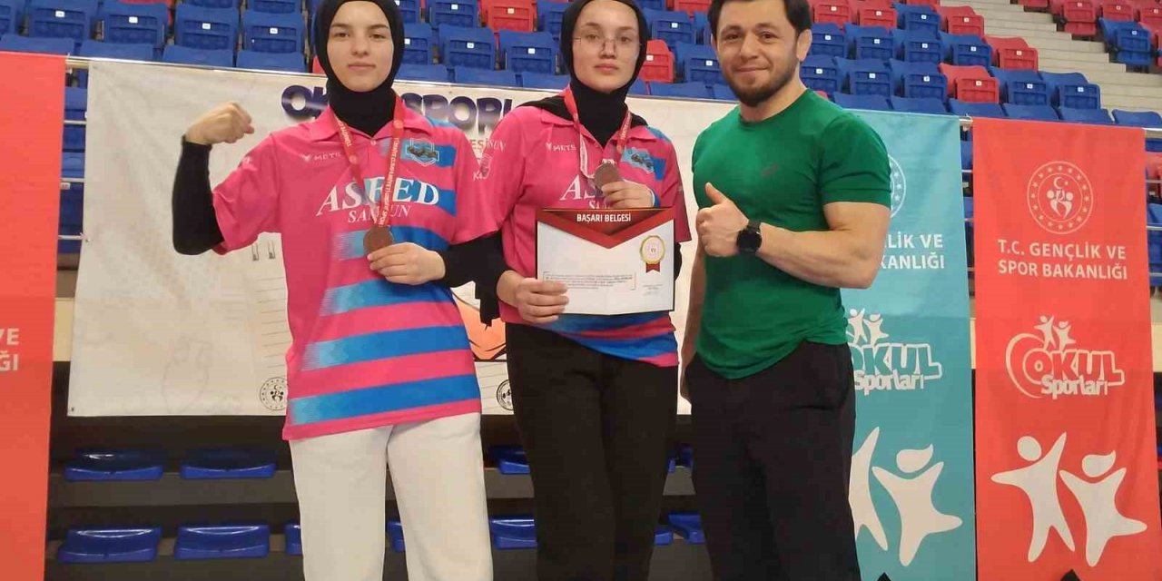 Havzalı genç kızlar Samsun’u gururlandırdılar